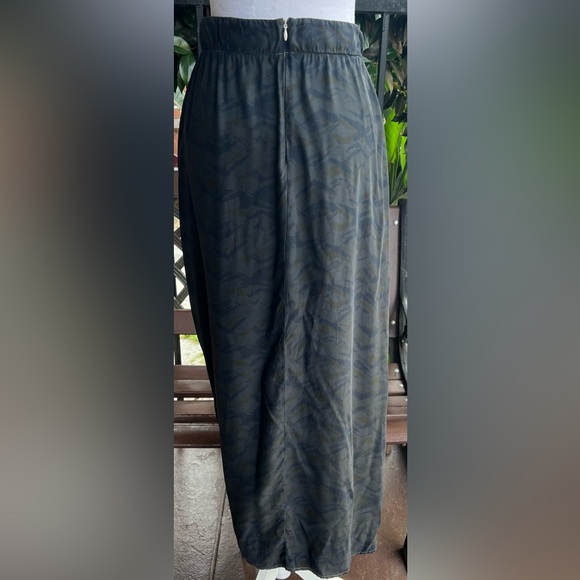 Elaine Kim camo silk maxi skirt with front strings to adjust length - Picture 2 of 6